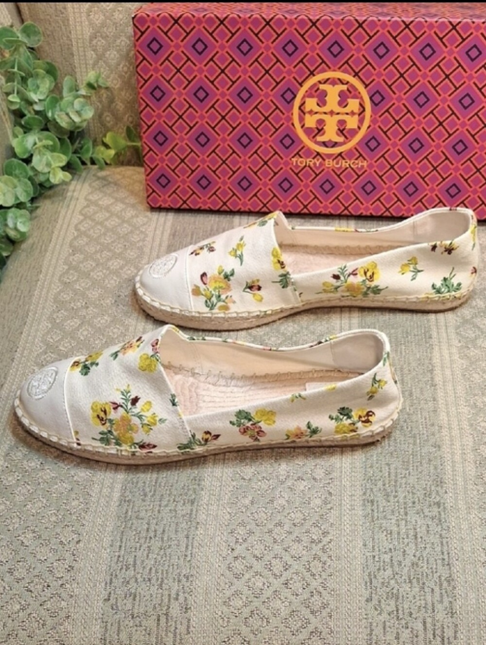 NIB Tory Burch Floral Espadrille Flats #86326 - Picture 14 of 15